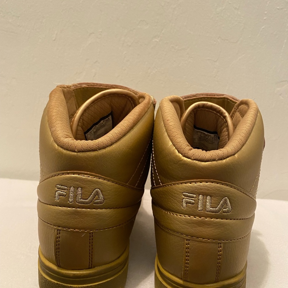 Unisex gold high top Fila sneakers - Picture 5 of 11
